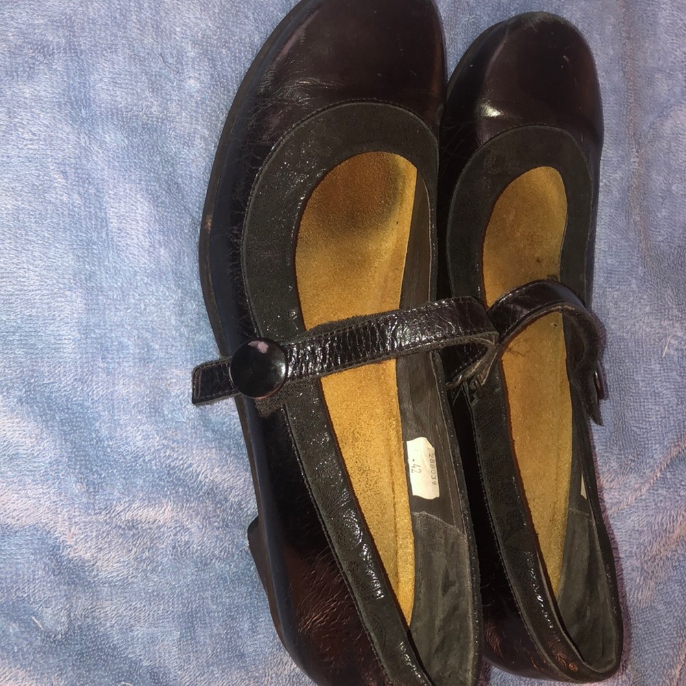 Women’s Naot black Mary Jane shoes size 42 EU